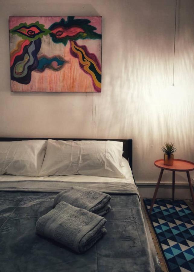 Treehouse Hostel Kuching Buitenkant foto